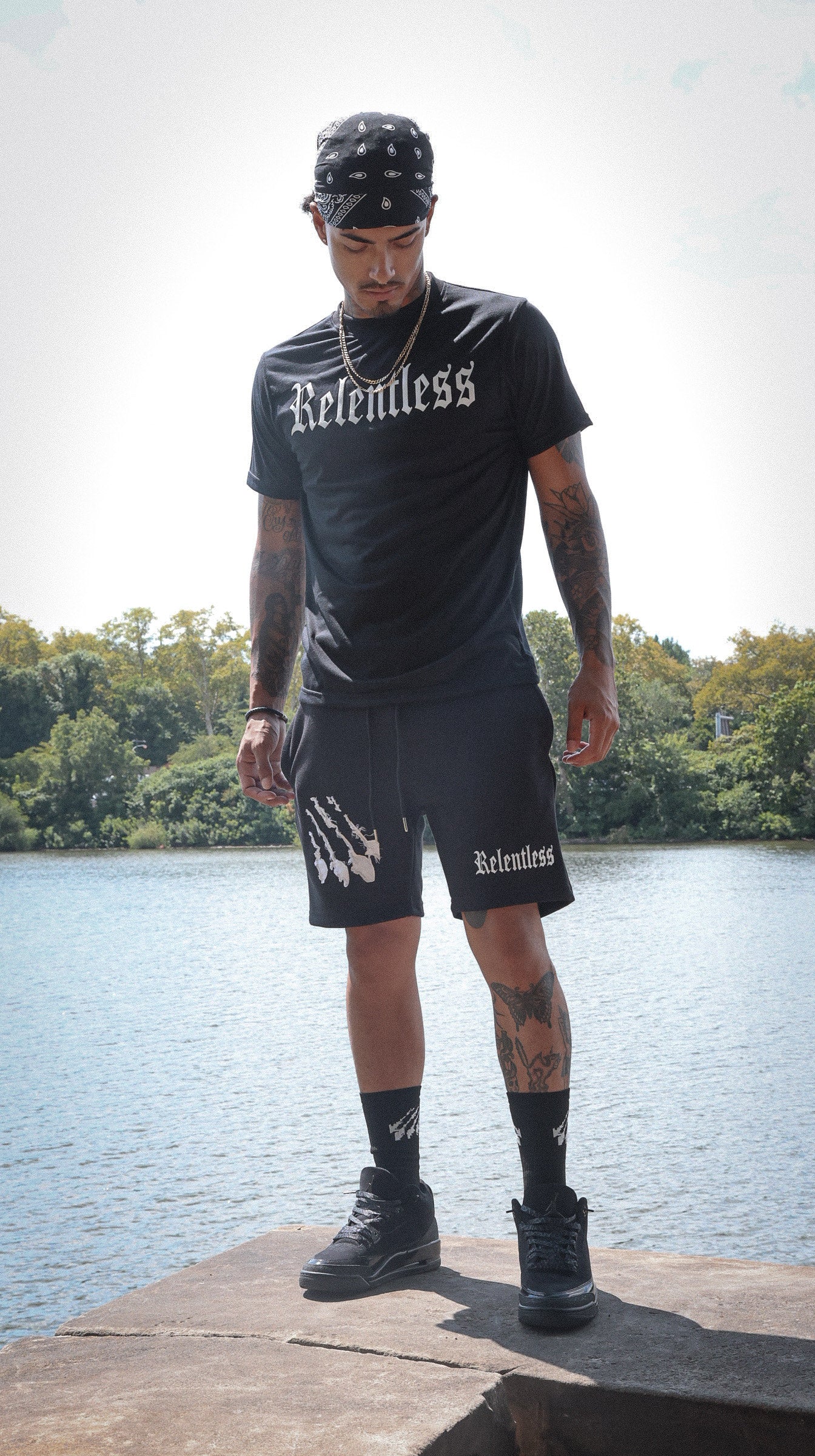Relentless Two-Tone  Set [ Black And White ]