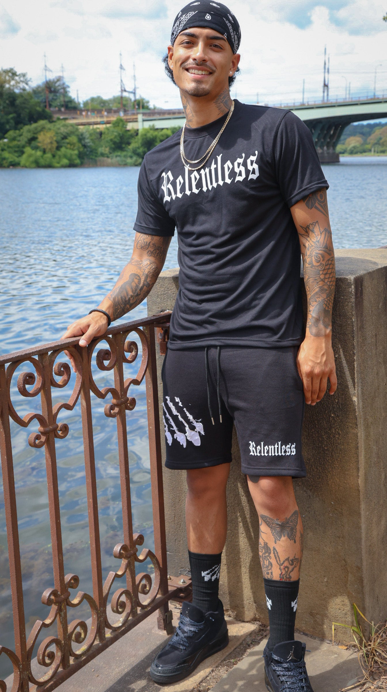 Relentless Two-Tone  Set [ Black And White ]